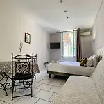 Apartment Chryseis *