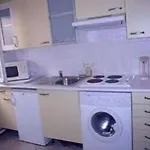 克里塞酒店 公寓 *