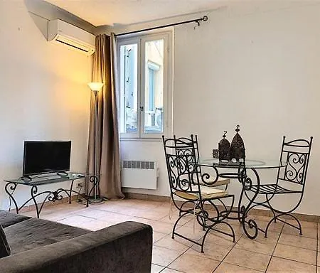 Apartment Chryseis *