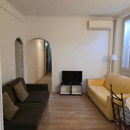 ريسيدانس كريسيس * كان