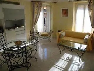 ريسيدانس كريسيس * كان