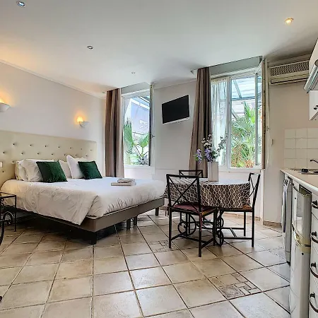 ريسيدانس كريسيس كان